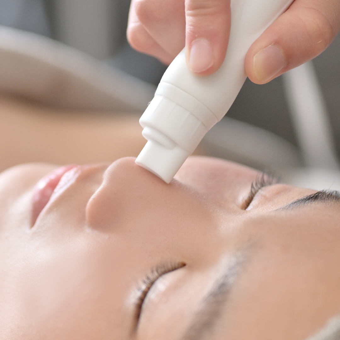 毛穴洗浄/ハイドラ 施術マシン