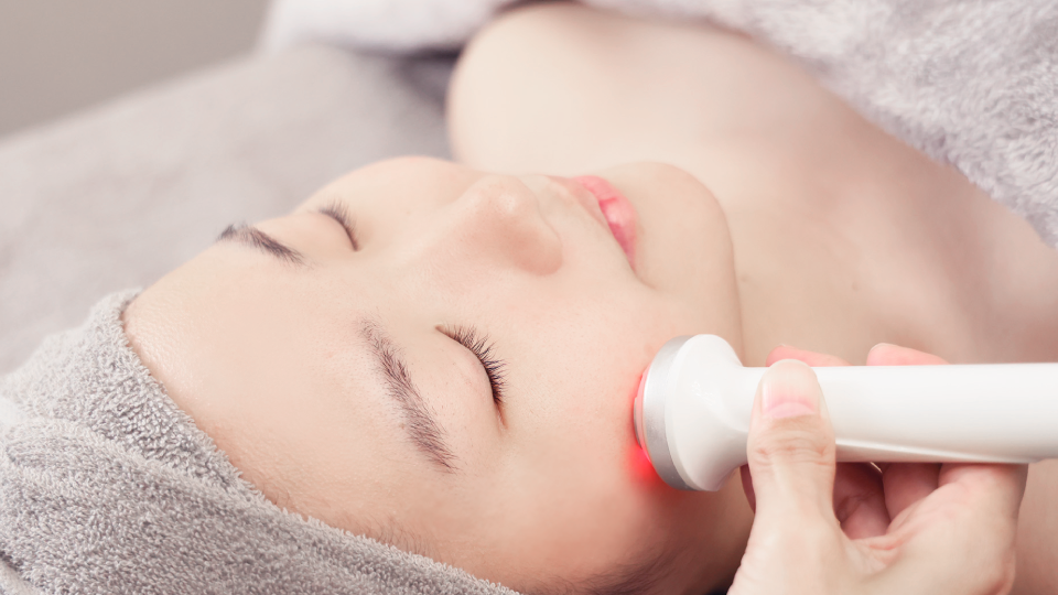 ニキビ・ニキビ跡改善フェイシャルエステ施術写真