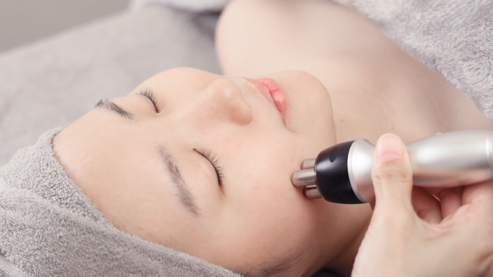 肌質改善フェイシャルエステ施術写真