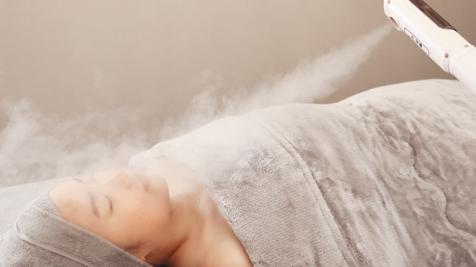 美白フェイシャルエステ施術写真